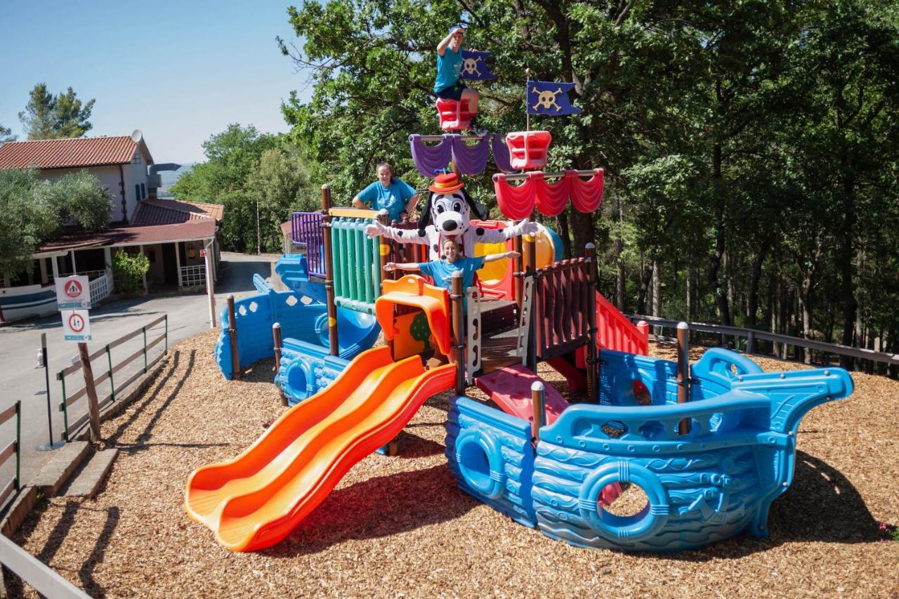 Vallicella Glamping Resort Скарлино Экстерьер фото